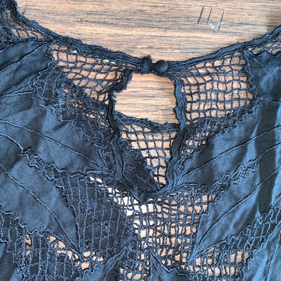 Metropark Black Mesh Floral Stitch Top - Picture 8 of 8